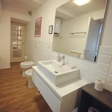 בית הארחה 211 Underground וירג'יו