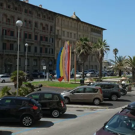 211 Underground Viareggio